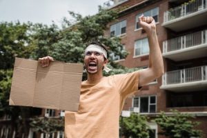 Read more about the article Feng Shui for Renters-Portable Energy Ornaments to Enhance Your Apartment