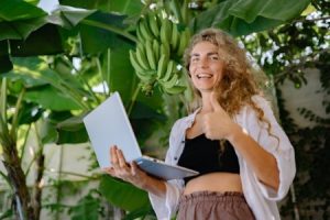 Read more about the article Feng Shui for Small Spaces-Energy Ornaments That Maximize Positive Vibes