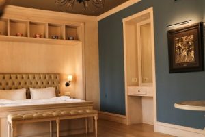 Read more about the article Feng Shui Ornaments for Better Sleep-Transform Your Bedroom Today