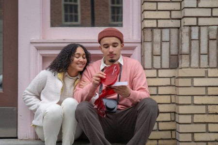 You are currently viewing Feng Shui Ornaments for Love-Attracting Positive Relationships