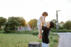 Read more about the article Feng Shui Tips for a Balanced Family Life-Key Energy Ornaments to Use