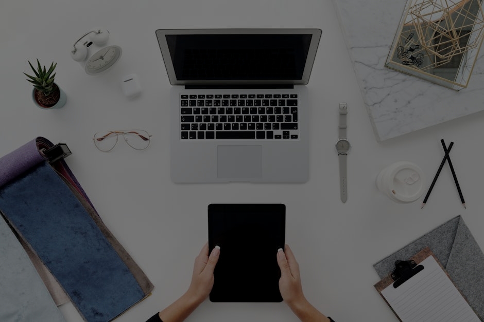 Top 5 Energy-Boosting Feng Shui Items for a Productive Workspace