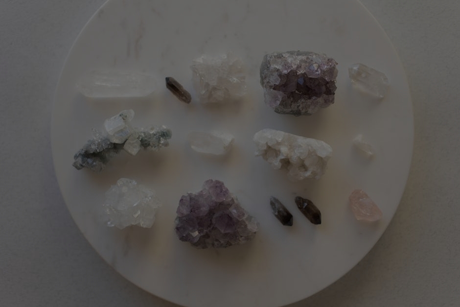 Top 5 Feng Shui Crystals for Attracting Wealth and Prosperity in Your Life