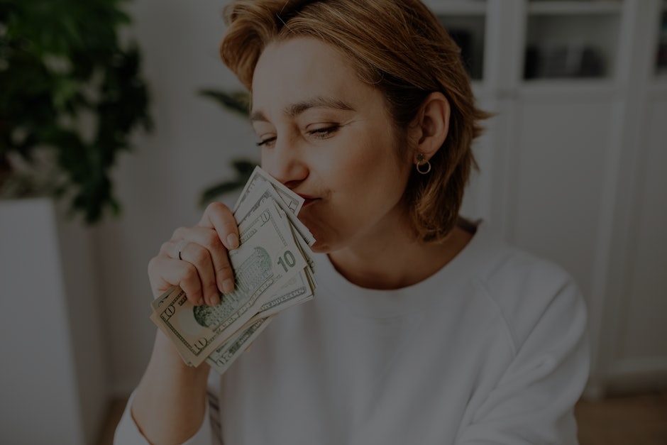 Top 5 Feng Shui Crystals for Enhancing Wealth and Prosperity
