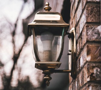 You are currently viewing Top 5 Feng Shui Energy Ornaments for Improving Relationships in Your Home