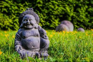 Read more about the article Top 5 Feng Shui Items for a Balanced Workspace in Europe