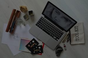 Top 5 Feng Shui Items for a Prosperous Office Environment