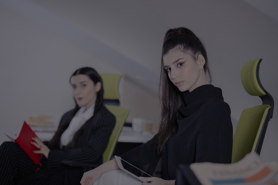 Top 5 Feng Shui Ornaments for Attracting Prosperity in Your Office