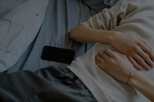 Top 5 Feng Shui Tips for Creating a Balanced Bedroom Environment