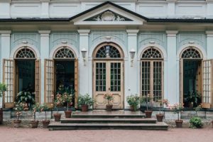 Read more about the article Transform Your Entryway with These Feng Shui Ornaments for Good Luck