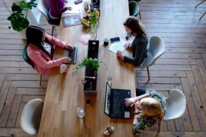 Read more about the article Transform Your Workspace-Feng Shui Ornaments for Increased Productivity