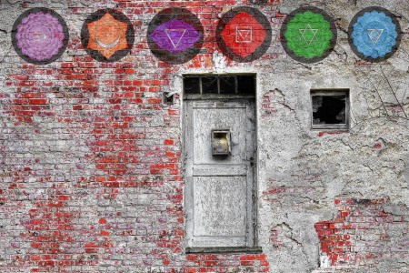 You are currently viewing Understanding Feng Shui Colors-How to Use Energy Ornaments to Balance Your Space