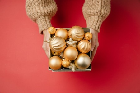 You are currently viewing Understanding the Power of Color in Feng Shui Ornaments for Your Home