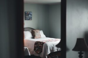 Read more about the article Understanding the Power of Feng Shui Colors in Your Home