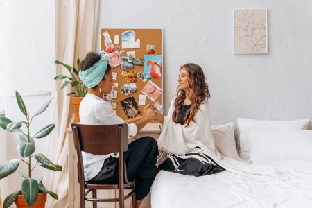 You are currently viewing Understanding the Power of Feng Shui Crystals in Your Home