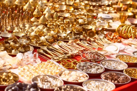 You are currently viewing Unlock Abundance-How to Use Feng Shui Ornaments for Wealth Attraction