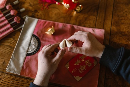 You are currently viewing Unlock Prosperity-Feng Shui Energy Ornaments to Attract Wealth