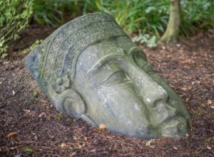 Read more about the article Unlock Prosperity-How Feng Shui Ornaments Can Attract Wealth to Your Home