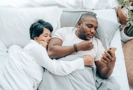 You are currently viewing Using Energy Ornaments to Improve Your Love Life and Relationships