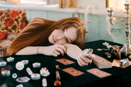 Read more about the article Using Feng Shui Crystals to Enhance Your Home\’s Vibe and Energy