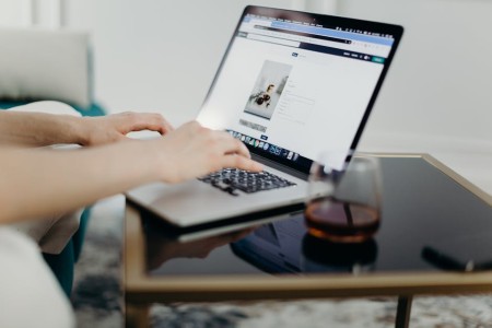You are currently viewing Using Feng Shui Energy Ornaments to Boost Your Work-from-Home Productivity