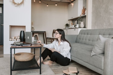 You are currently viewing Using Feng Shui Ornaments to Enhance Your Home Office Productivity