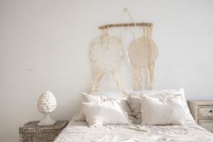 Read more about the article Using Feng Shui to Improve Sleep-The Best Ornaments for a Restful Bedroom