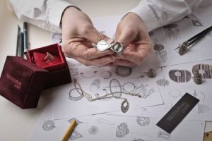 Read more about the article Feng Shui Decor-Energy Ornaments to Revitalize Your Workspace
