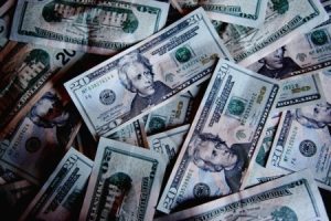 Read more about the article Feng Shui for Abundance-Ornaments to Attract Wealth and Prosperity