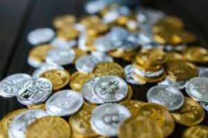 Read more about the article Feng Shui for Wealth-Simple Adjustments to Attract Financial Abundance