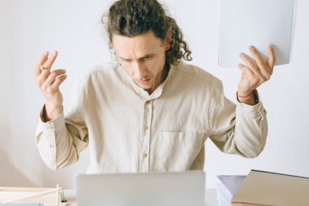 You are currently viewing Feng Shui Solutions for Reducing Stress in Your Work Environment