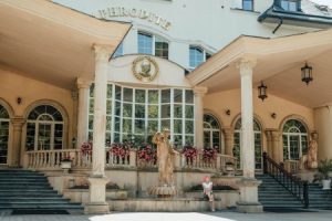 Read more about the article Feng Shui Tips-Best Energy Ornaments for Attracting Wealth