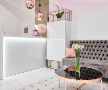 You are currently viewing Feng Shui Tips-Choosing the Right Ornaments for Your Office