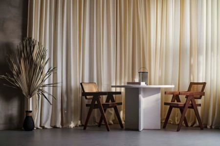 You are currently viewing Feng Shui Tips for Creating a Harmonious Living Room with Ornaments