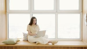 Read more about the article Feng Shui Tips for Home Offices-Energy Ornaments to Enhance Creativity and Focus