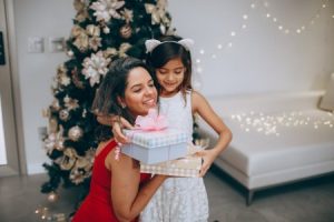 Read more about the article Feng Shui Tips-Using Energy Ornaments to Improve Family Relationships