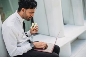 Read more about the article Find Balance in Your Life-Practical Feng Shui Tips for Busy Professionals