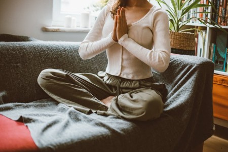 You are currently viewing Finding Balance-Feng Shui Practices for Stress Relief in Urban Living