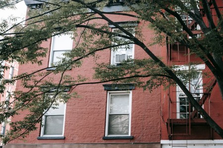 You are currently viewing Finding Balance-Feng Shui Solutions for Small Apartment Living
