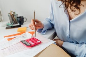 Read more about the article Finding Balance-How to Use Feng Shui Ornaments in Your Home Office