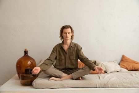 You are currently viewing Finding Serenity-Feng Shui Practices for Stress Relief at Home