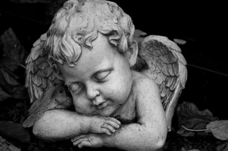 You are currently viewing How to Choose Feng Shui Ornaments for Better Sleep