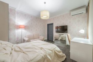 Read more about the article How to Choose the Best Feng Shui Items for a Harmonious Living Room