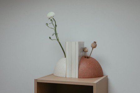You are currently viewing How to Choose the Right Feng Shui Decor for Your Home Office