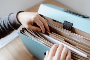 Read more about the article How to Choose the Right Feng Shui Items for Your Office Space