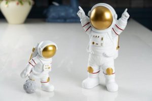 Read more about the article How to Choose the Right Feng Shui Ornament for Your Space