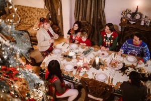 Read more about the article How to Incorporate Feng Shui Energy Ornaments into Your Holiday Decor for Prosperity