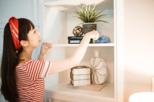 Read more about the article How to Incorporate Feng Shui Ornaments into Modern Home Decor