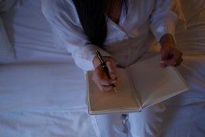 Read more about the article How to Use Feng Shui Energy Ornaments to Enhance Creativity in Your Home