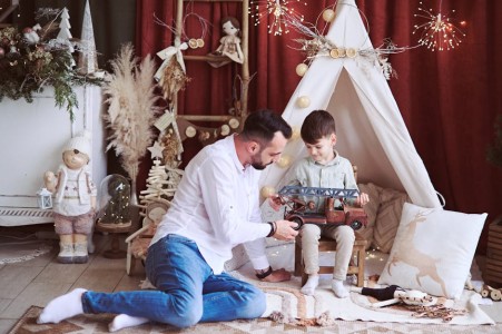 Read more about the article How to Use Feng Shui Ornaments for Better Relationships and Love